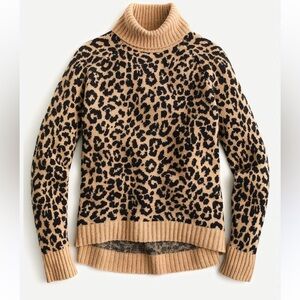 Turtleneck sweater in leopard Supersoft yarn. J.crew size small